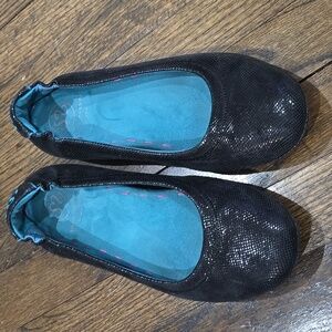 Soto Massini Black Metallic Snake Flats 38 US 7-8